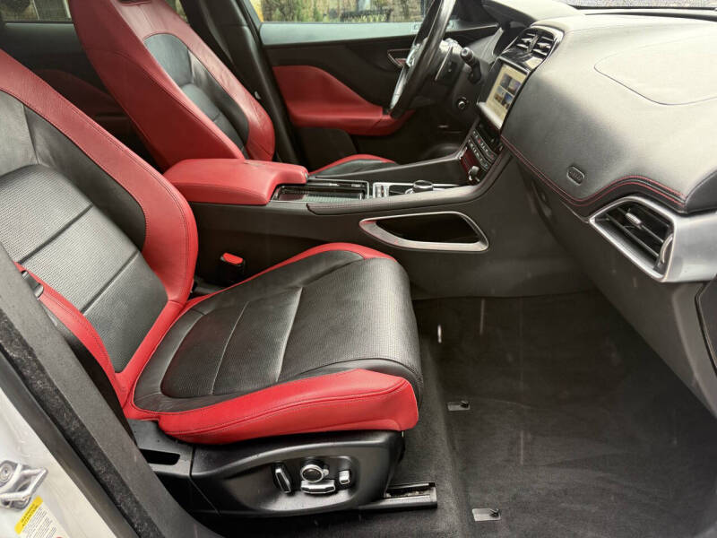 2018 Jaguar F-PACE S