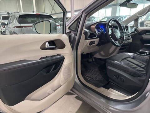 2018 Chrysler Pacifica Touring L