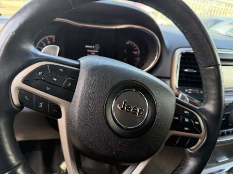 2017 Jeep Grand Cherokee Laredo