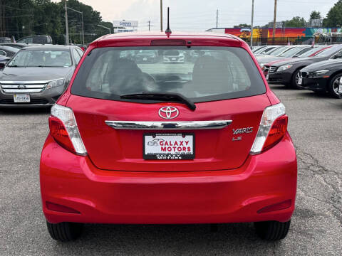 2012 Toyota Yaris 3-Door LE