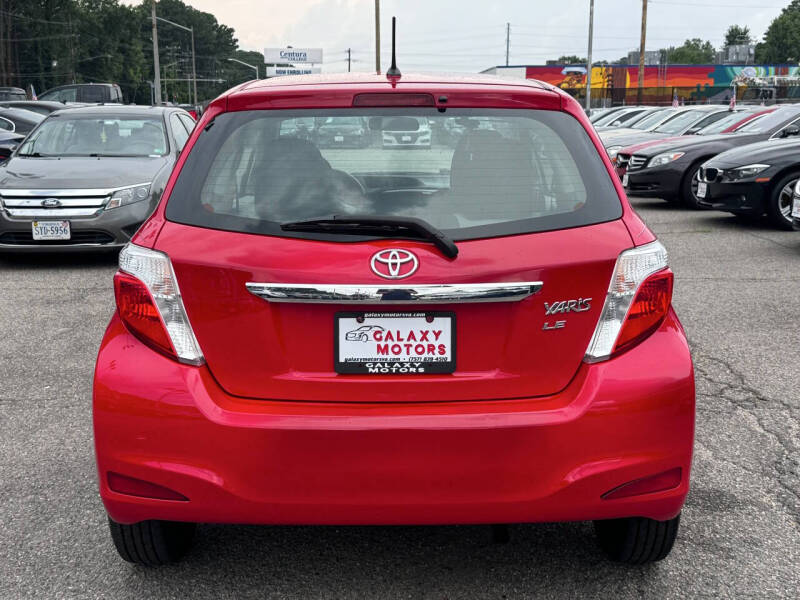 2012 Toyota Yaris 3-Door LE