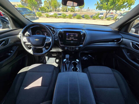 2023 Chevrolet Traverse LT Cloth