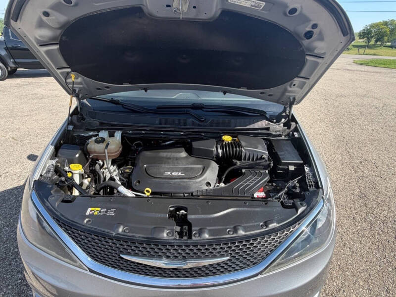 2017 Chrysler Pacifica Touring