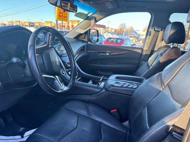 2018 Cadillac Escalade Luxury