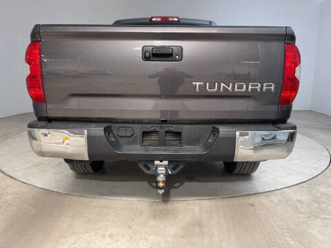 2018 Toyota Tundra SR5