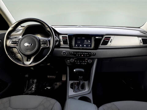 2017 Kia Niro LX