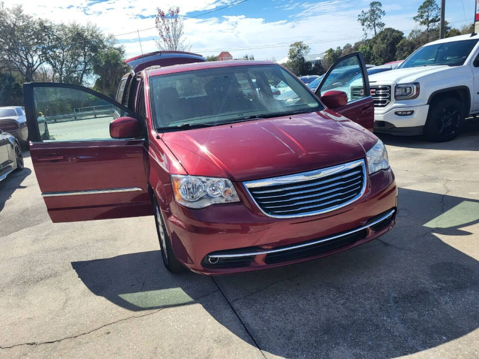 2016 Chrysler Town and Country for sale at FAMILY AUTO BROKERS in Longwood, FL