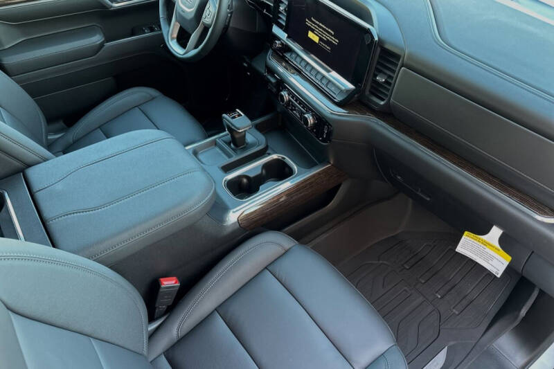 2024 GMC Sierra 1500