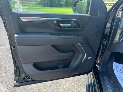 2025 Chevrolet Tahoe RST