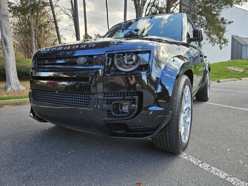 2024 Land Rover Defender 110 V8 P525