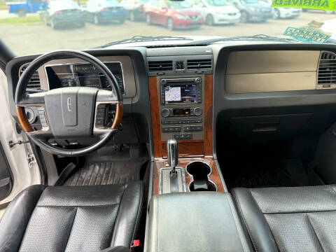 2011 Lincoln Navigator