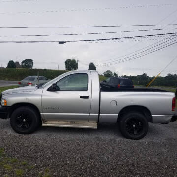 2005 Dodge Ram Pickup 1500 for sale at CAR-MART AUTO SALES in Maryville TN