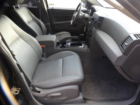 2005 Jeep Grand Cherokee Laredo