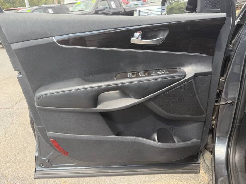 2020 Kia Sorento LX V6