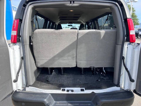 2022 Chevrolet Express LS 3500