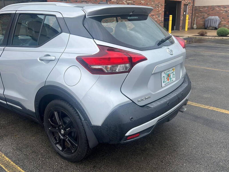 2020 Nissan Kicks SR