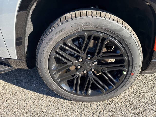 2025 Jeep Wagoneer L Series II