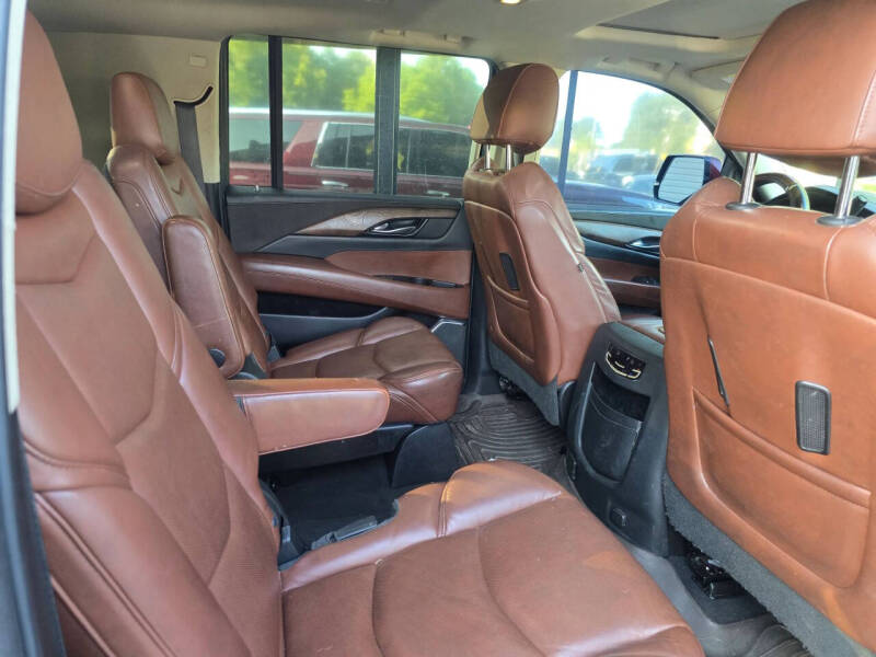 2019 Cadillac Escalade ESV Luxury