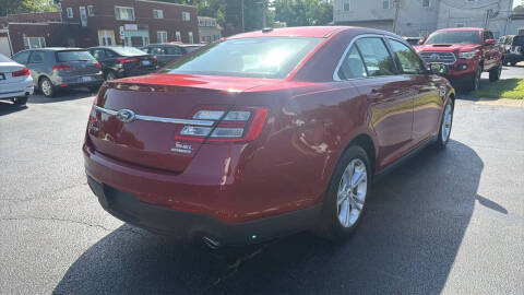 2013 Ford Taurus SEL