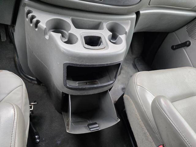 2005 Ford E-Series E-350 SD