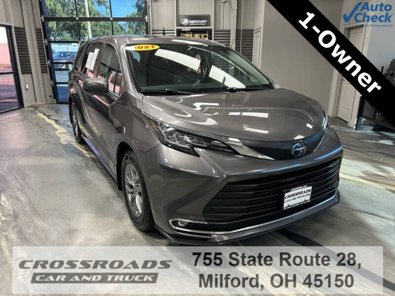 2021 Toyota Sienna XLE's photo