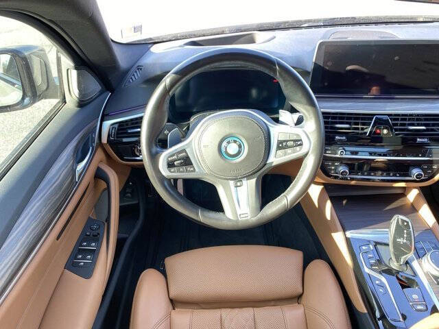 2022 BMW 5 Series 530e