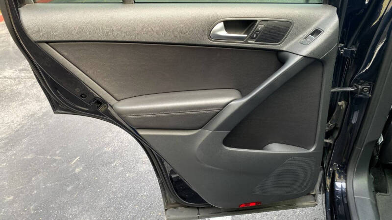 2017 Volkswagen Tiguan 2.0T Wolfsburg Edition 4Motion