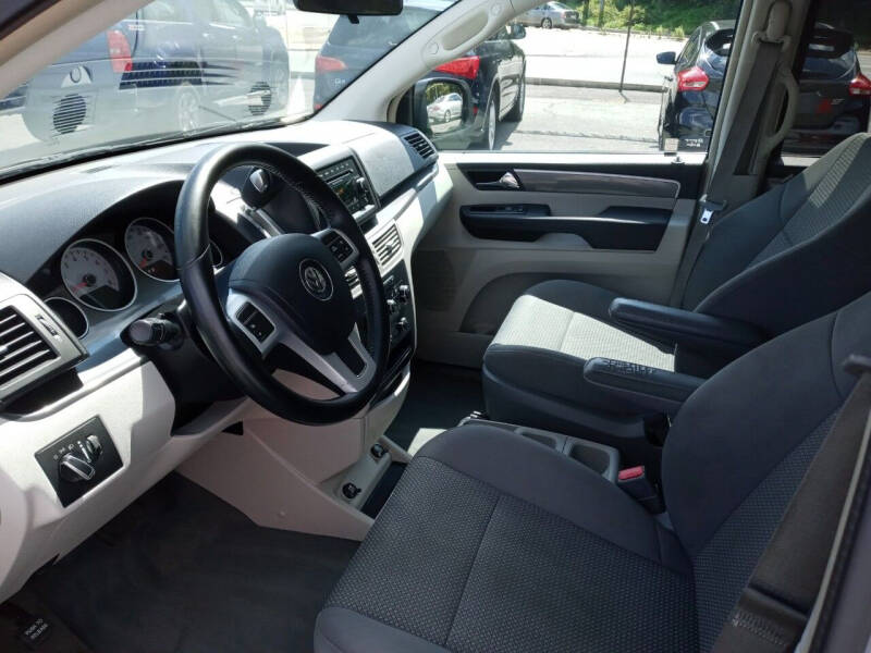 2012 Volkswagen Routan S