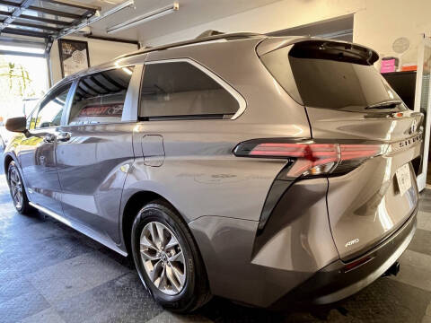 2021 Toyota Sienna XLE 7-Passenger