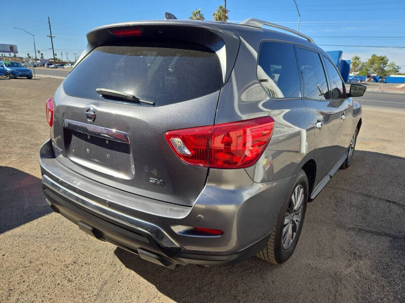 2019 Nissan Pathfinder SV