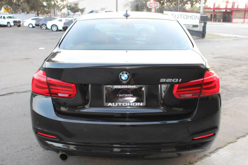 2016 BMW 3 Series 320i