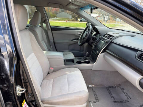 2016 Toyota Camry LE