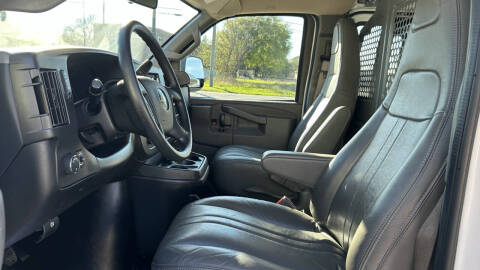 2022 Chevrolet Express 2500