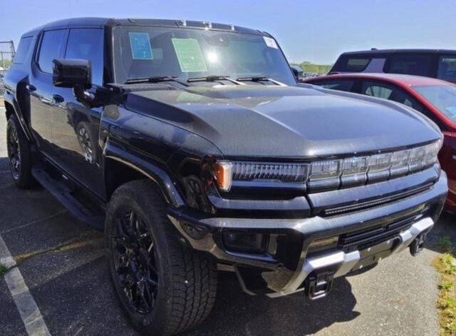 Used 2024 GMC HUMMER EV 2X with VIN 1GKB0NDE7RU111005 for sale in Bloomington, IL