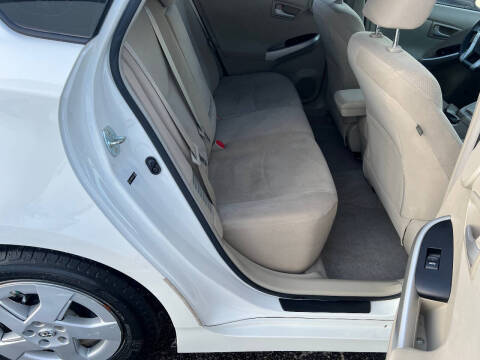 2010 Toyota Prius III