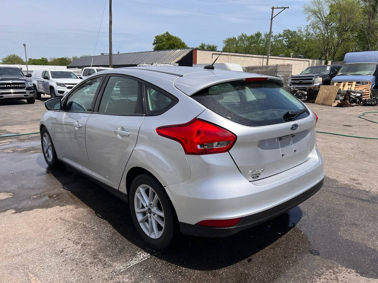 Silver 2018 Ford Focus SE SE 4dr Hatchback 2