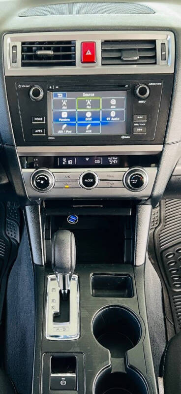 2017 Subaru Outback Base photo 23