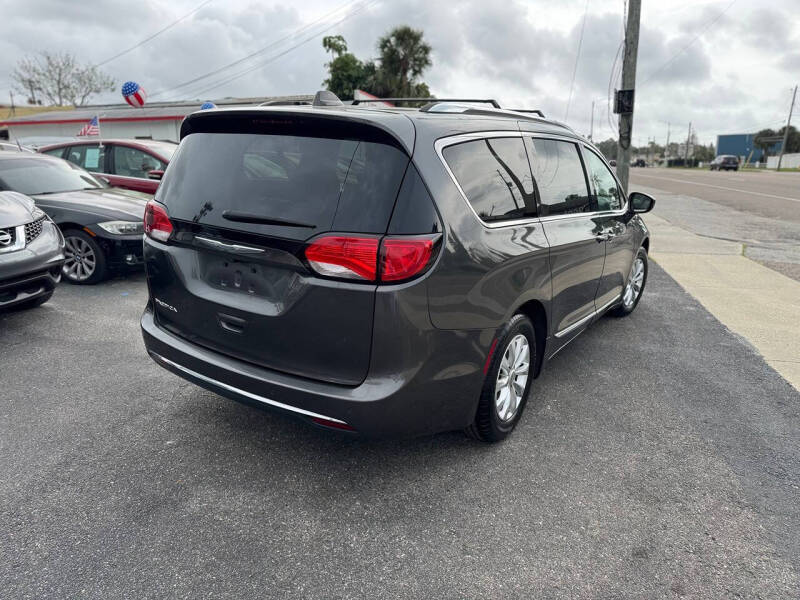 2018 Chrysler Pacifica Touring L