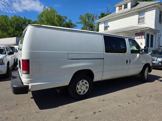 2011 Ford E-Series E-350 SD