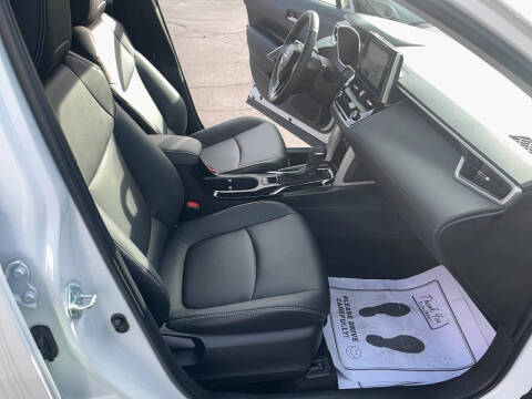 2024 Toyota Corolla Cross XLE