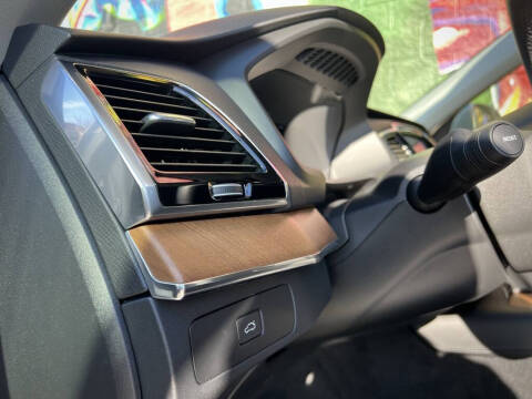 2024 Volvo XC90 B6 Plus Bright Theme 6P