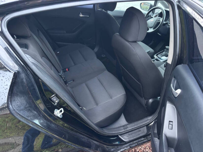 2017 Kia Forte5 LX