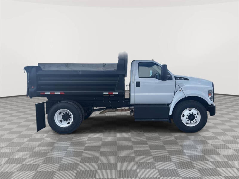 2022 Ford F-750 Super Duty