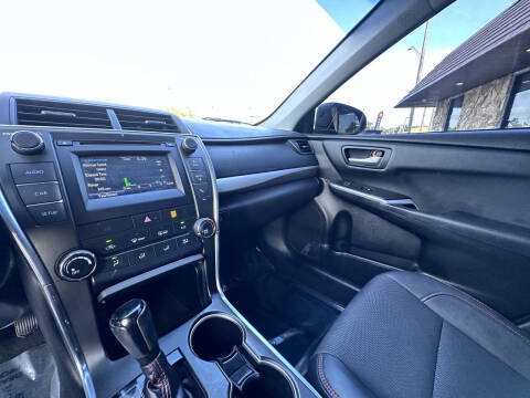 2017 Toyota Camry SE