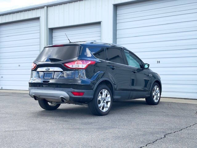 2014 Ford Escape Titanium photo 5