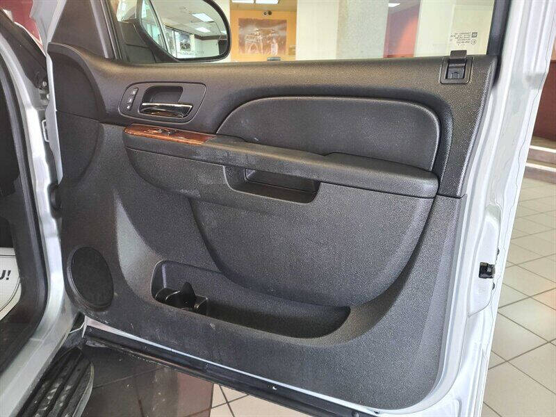 2013 Chevrolet Suburban LTZ