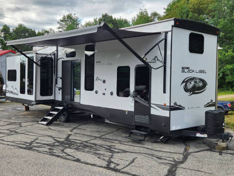 2023 Cherokee Timberwolf Black Label for sale at Bethel Auto Sales in Bethel ME