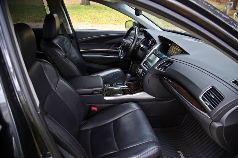 2016 Acura RLX w/Advance