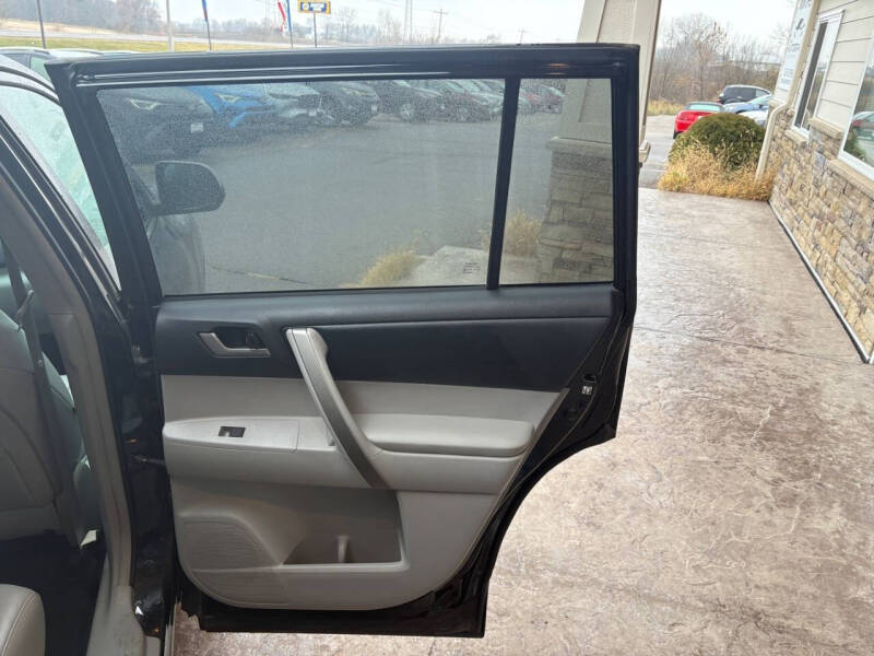 2013 Toyota Highlander SE