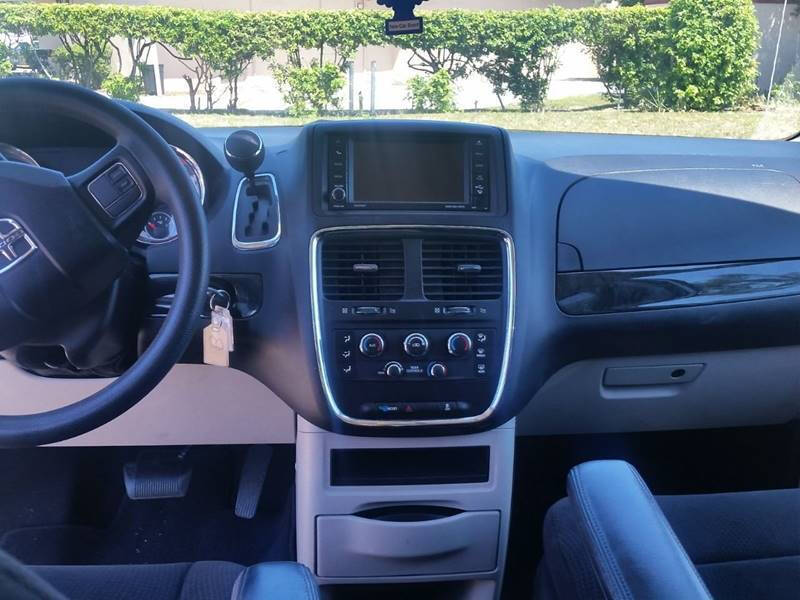 2014 Dodge Grand Caravan SE